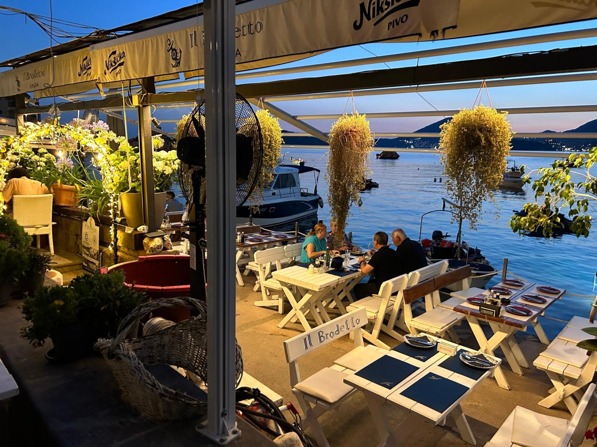 Appartamento Private Patio Przno Steps To Beach 2 Bedroom 2 Parkings Bbq Villa Olive Budua