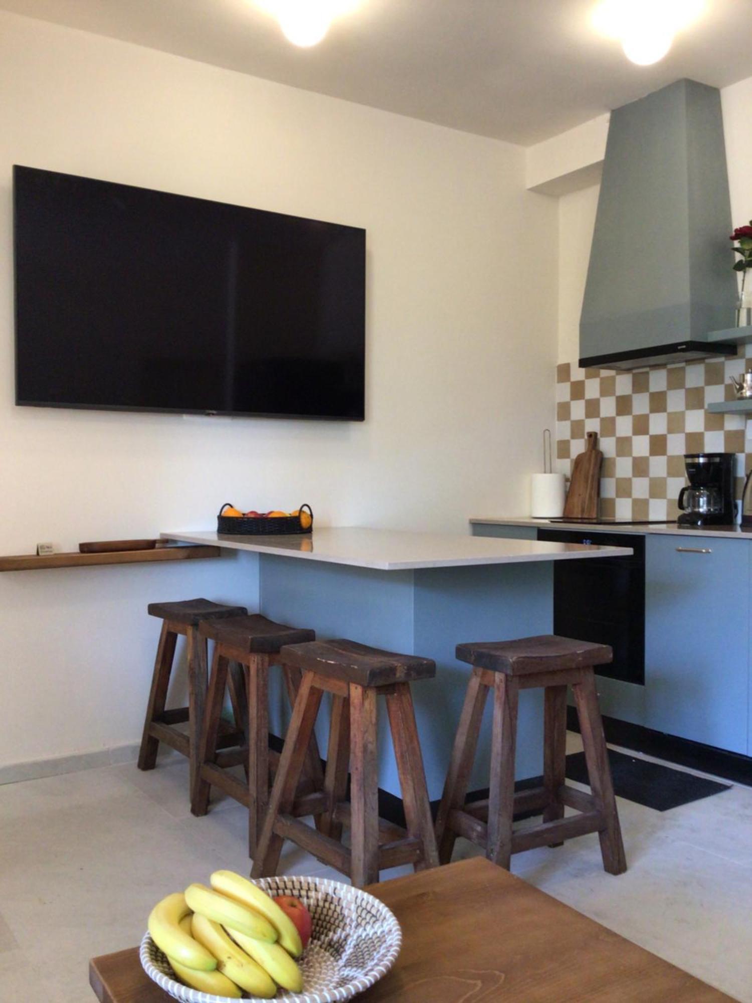 Appartamento Private Patio Przno Steps To Beach 2 Bedroom 2 Parkings Bbq Villa Olive
